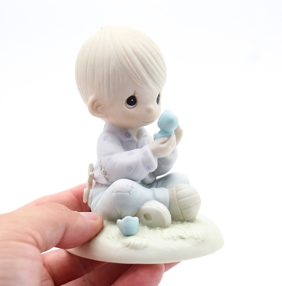 Precious Moments I Believe In Miracles Enesco Porcelain Figurine 1981 - Thumbnail 5