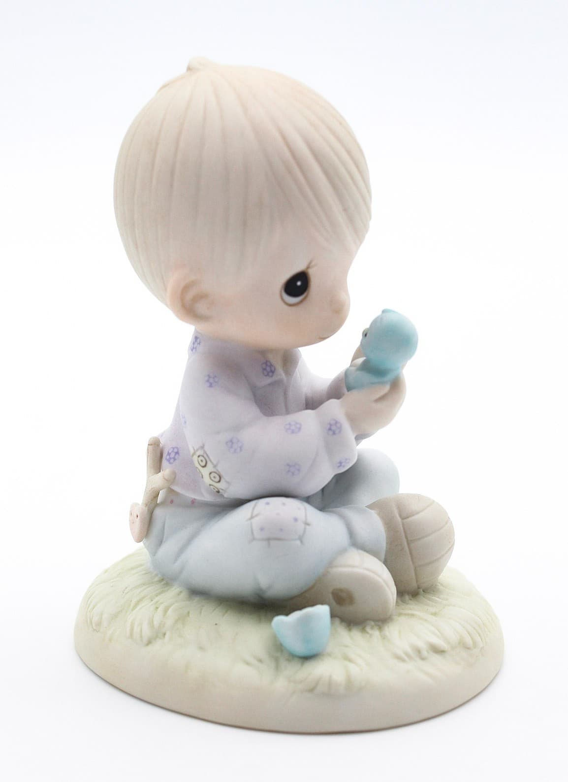 Precious Moments I Believe In Miracles Enesco Porcelain Figurine 1981 - Thumbnail 7