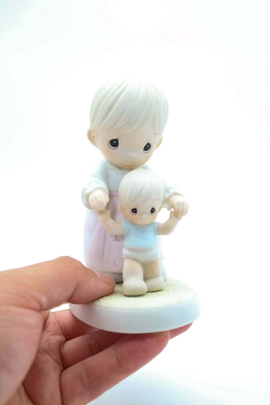 Precious Moments One Step At A TIme Enesco Porcelain Figurine 1990 - Thumbnail 2