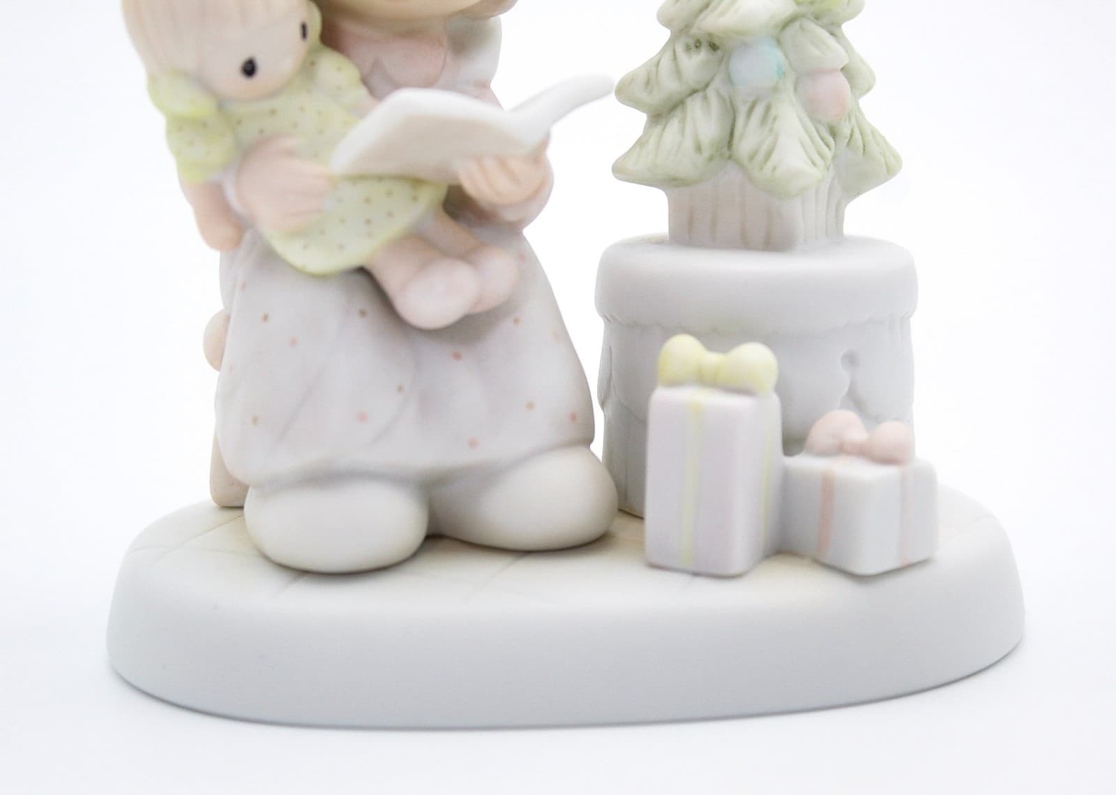 Precious Moments Tell Me The Story Of Jesus Enesco Porcelain Figurine 1982 - Thumbnail 5
