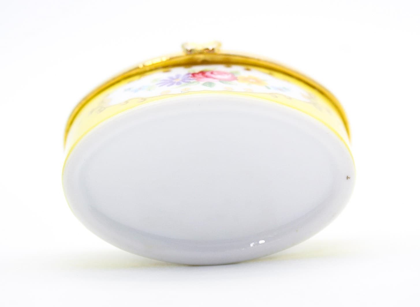 Vintage Oval Floral Bouquet Butterfly Clasp Yellow Porcelain Trinket Box - Thumbnail 8