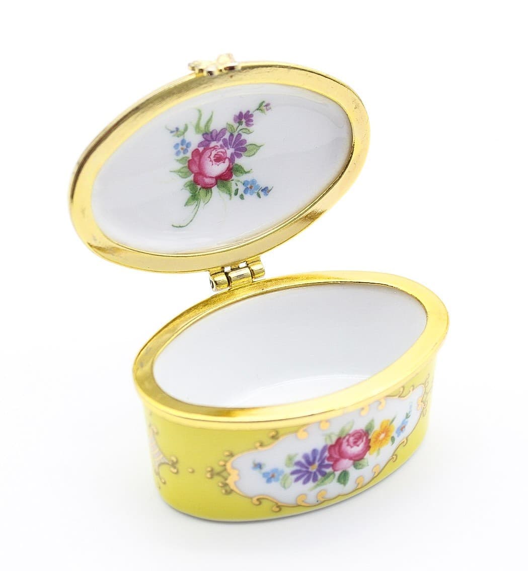 Vintage Oval Floral Bouquet Butterfly Clasp Yellow Porcelain Trinket Box - Thumbnail 7