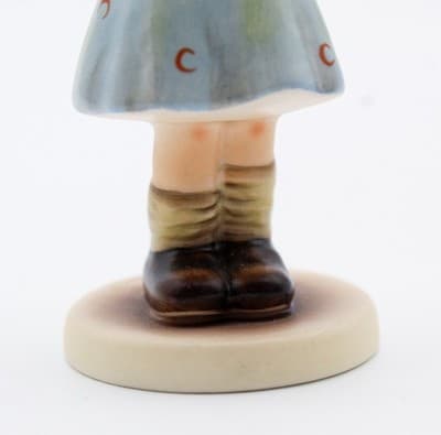 Hummel Goebel Two Hands, One Treat West Germany Porcelain Figurine TMK7 In Box - Thumbnail 6