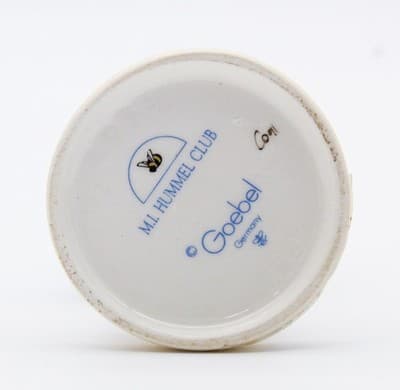 Hummel Goebel Two Hands, One Treat West Germany Porcelain Figurine TMK7 In Box - Thumbnail 9