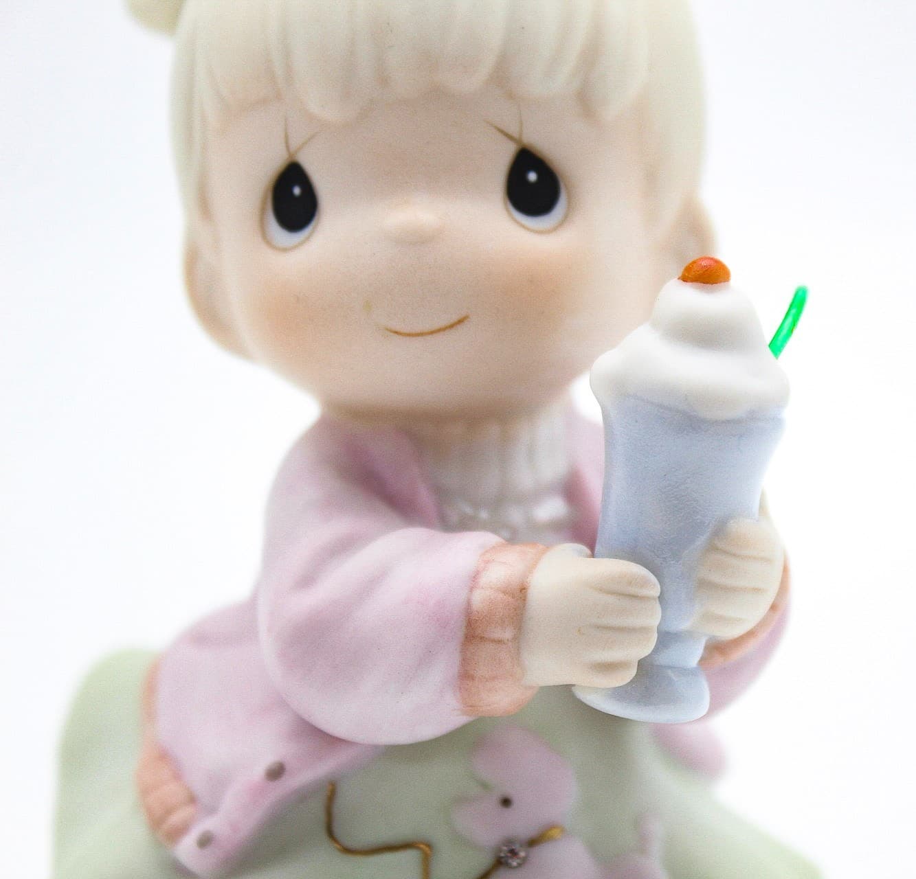 Precious Moments Our Club Is Soda-Licious Enesco Porcelain Figurine 1986 - Thumbnail 4