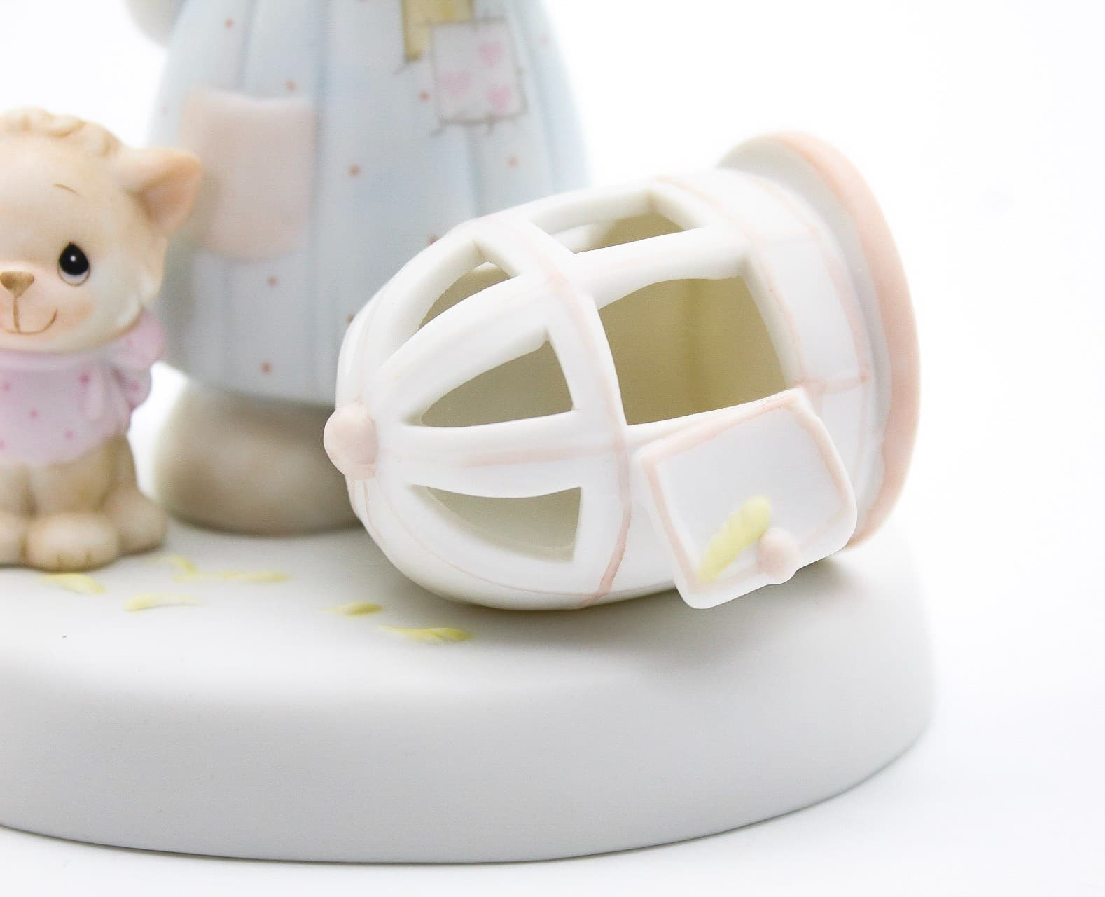 Precious Moments The Lord Giveth & The Lord Taketh Away Porcelain Figurine 1987 - Thumbnail 6