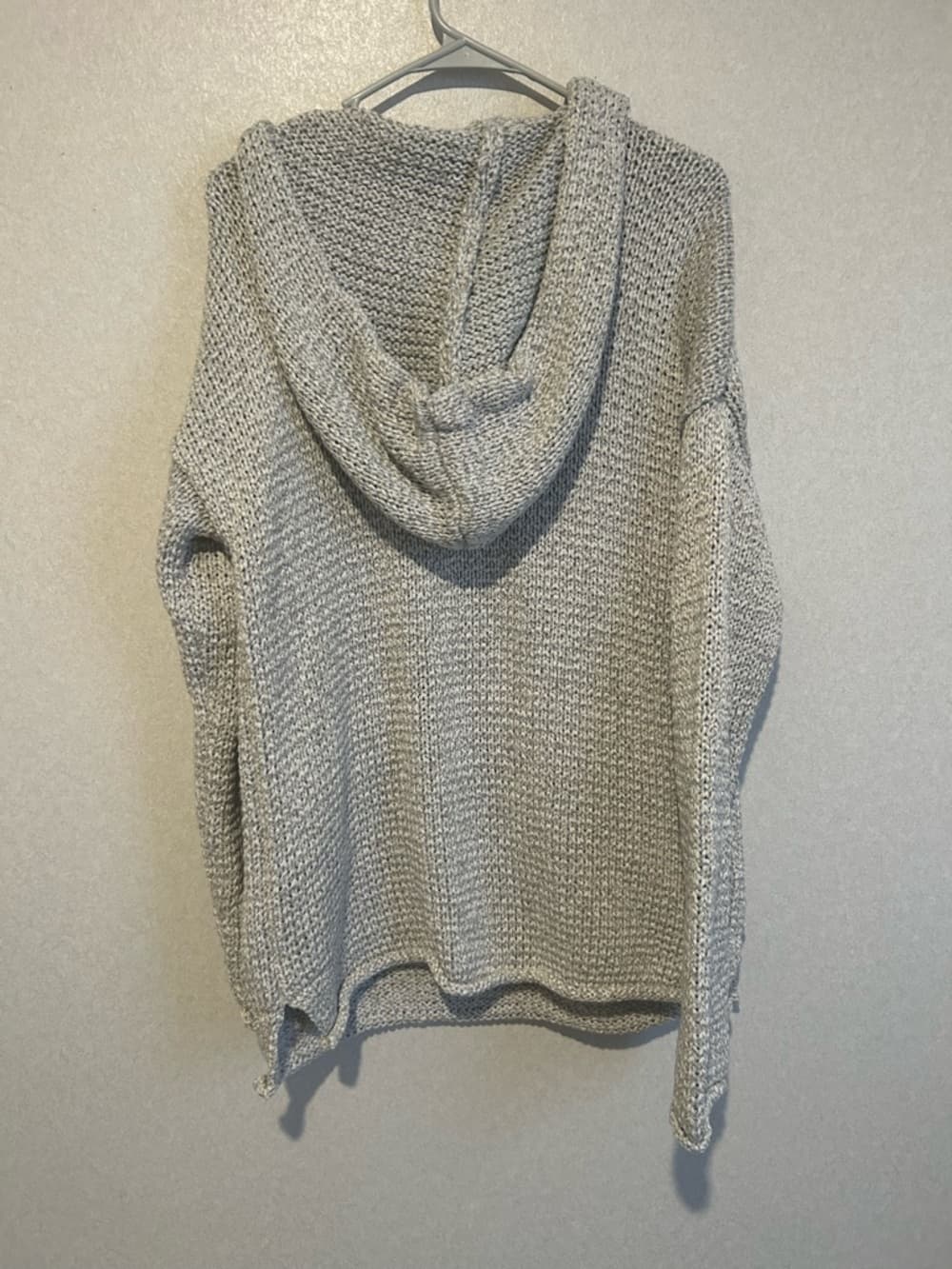 Women’s Very Heavy Duty Grey Knitted Sweater With Hood And Long Sleeves, XL