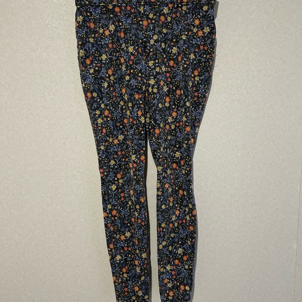 Women’s Size Large Dress stretch Pant With A Floral Print And A Skinny Leg - Thumbnail 3