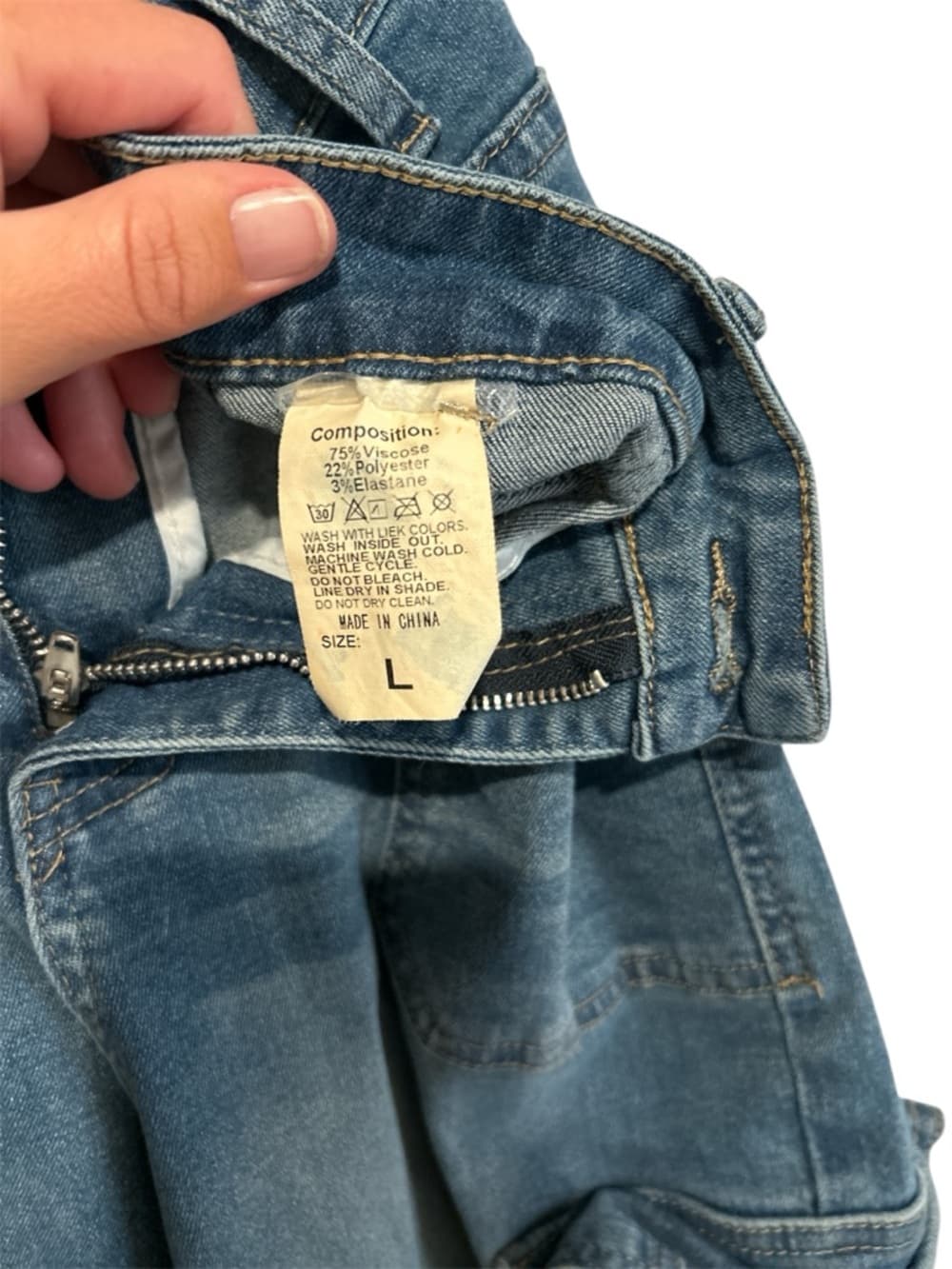 Women’s/teen Cargo Blue Jeans With Back And Side Pockets Size Large - Thumbnail 2