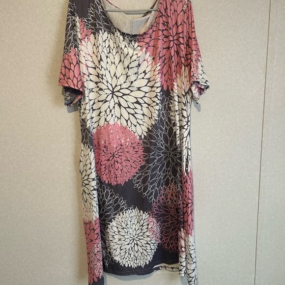 Women’s Plus Size Midi Summer Dress With Pockets, Floral Design, Size 3XL - Thumbnail 5