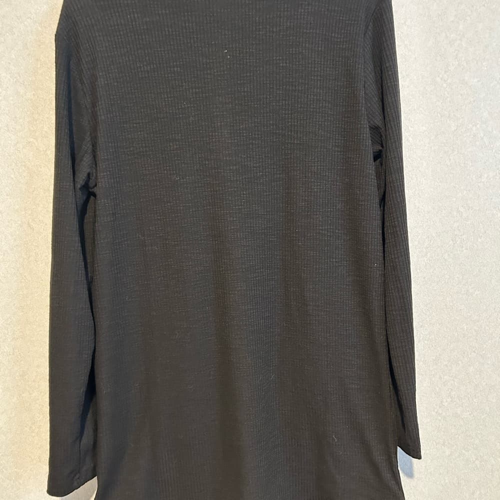NWT Women’s Button Down Long Sleeve Sweater Black Size S/M Retail $70 - Thumbnail 2