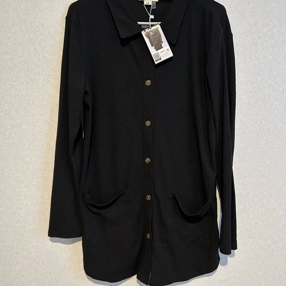 NWT Women’s Button Down Long Sleeve Sweater Black Size S/M Retail $70 - Thumbnail 3