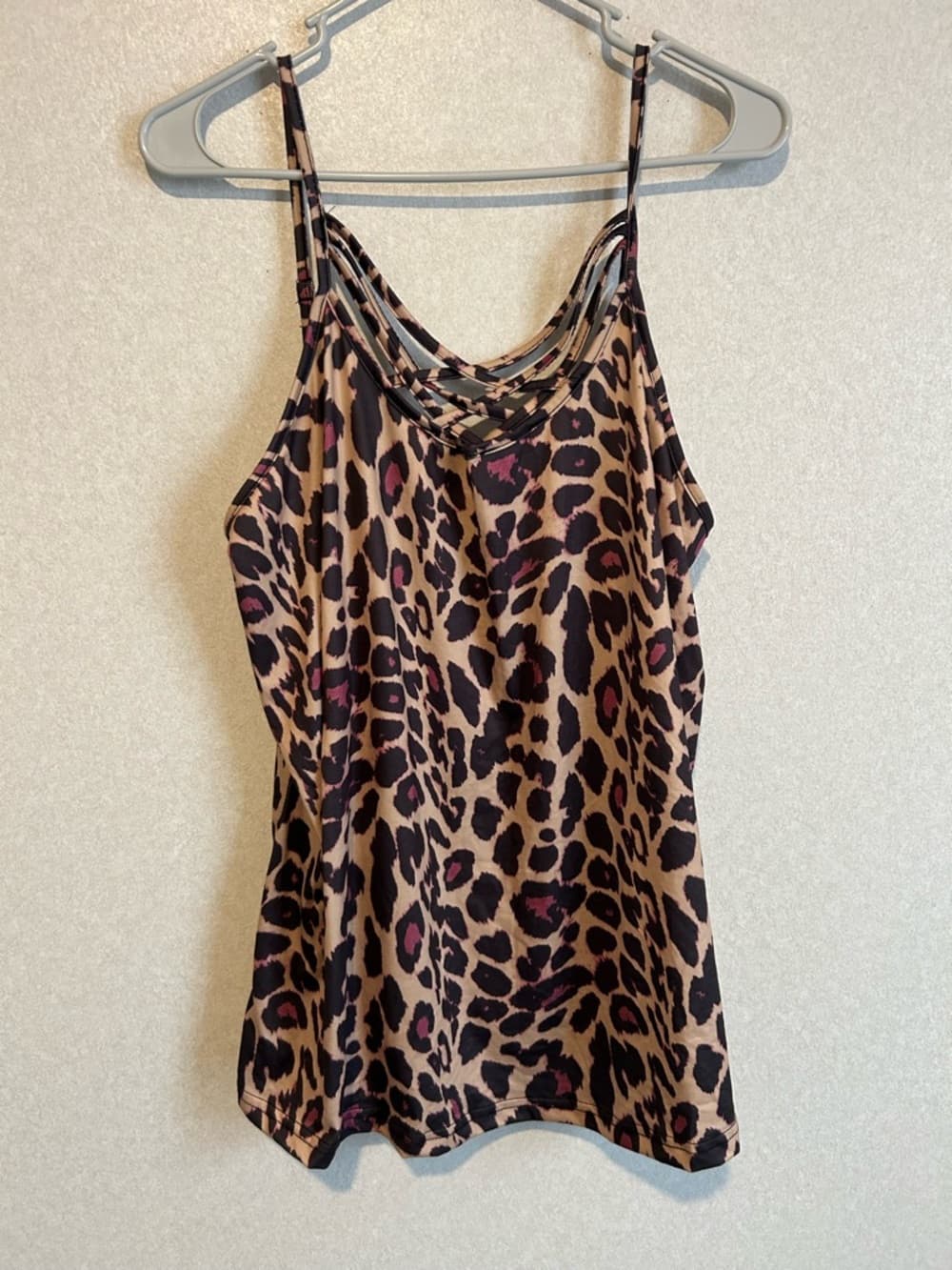 Women’s Plus Size Tank Top With Adjustable Straps, Leopard And Pink Design, 2XL - Thumbnail 3