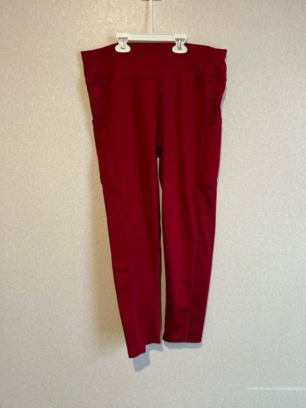 Women’s Plus Size Leggings In Red With Pockets On Both Sides, Size 2XL - Thumbnail 3
