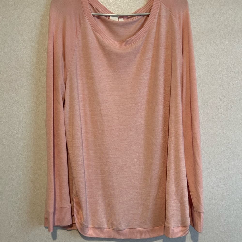 Women’s Pink Blouse, From Gap, Plus Size XXL, Made From Poly And Rayon - Thumbnail 4