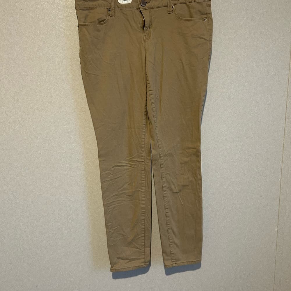 Girls Jeans No Boundaries, Tan In Color Straight Leg Size 13 - Thumbnail 3