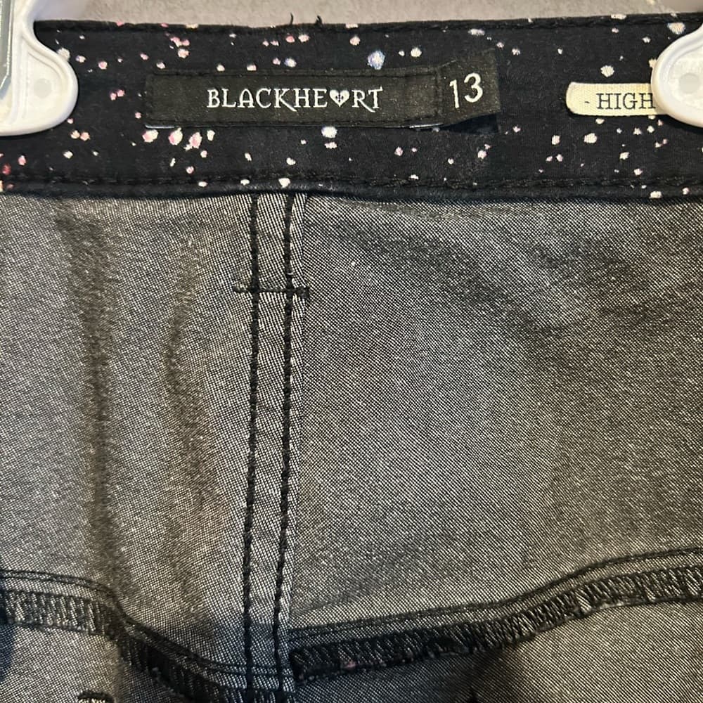 Women’s High Rise Shorts, Black And Pink Multicolor, Zip And Buttons, Size 13 - Thumbnail 3
