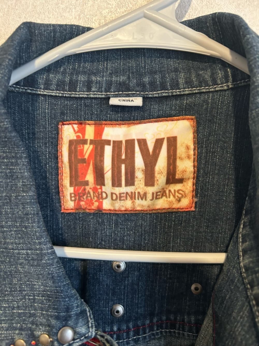 Women’s True Denim Jacket, Long Sleeve With A Red Design Front And Back, Size XL