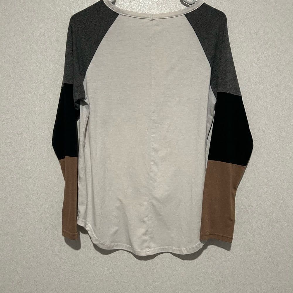 Women's Multicolor Long Sleeve Round Neck Blouse Size Medium