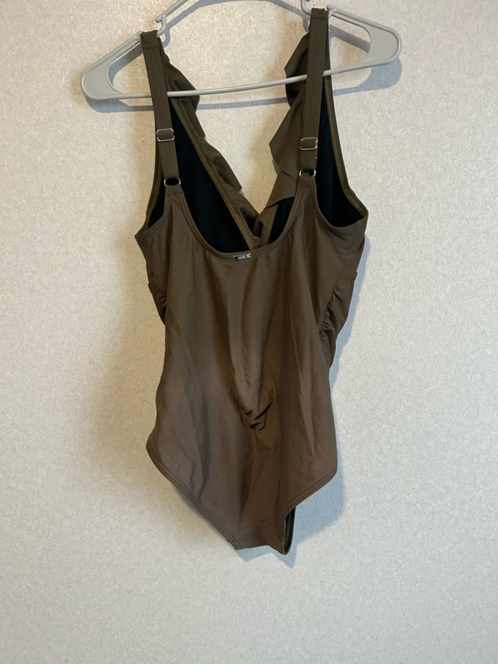 NWOT Women’s DKNY Hunter Green One piece Swimsuit, Size 10