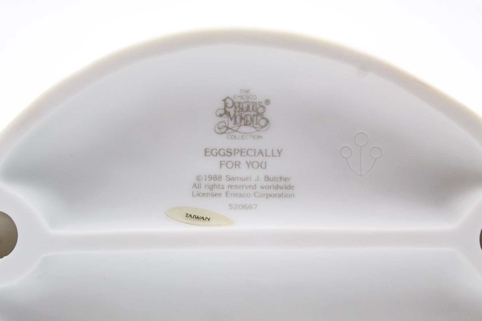 Precious Moments Eggspecially For You Enesco Porcelain Figurine 1988 - Thumbnail 8