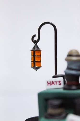 Department 56 Chelsea Market Hat Monger & Cart Heritage Village Holiday Figures - Thumbnail 7