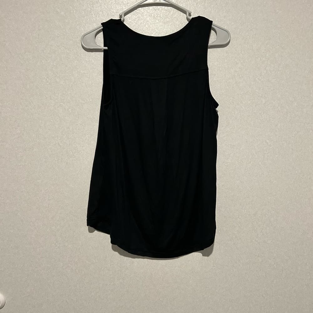 NWT Beautiful Women’s Black Tank Top, Coco And Carmen, Round Neck, Size S/M - Thumbnail 2
