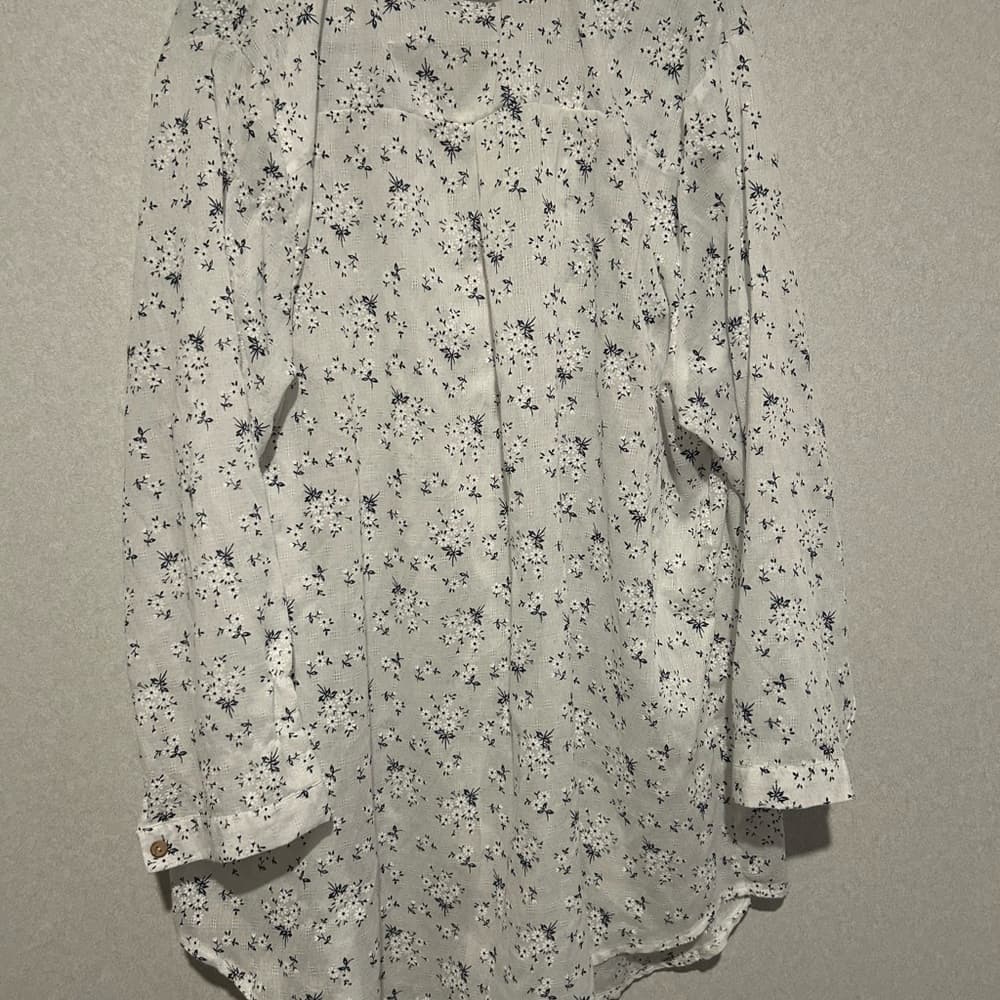 Women’s Plus Size, Floral, Spring/Easter Blouse, Size 6XL - Thumbnail 2