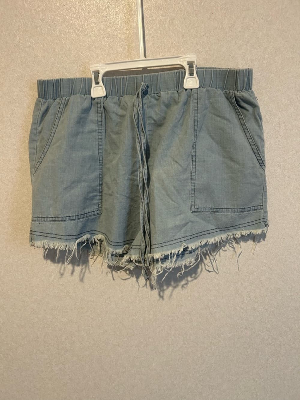 Women’s Shorts From SHEIN Blue Shorts With Accent Of Frayed Bottom, Size XL - Thumbnail 3