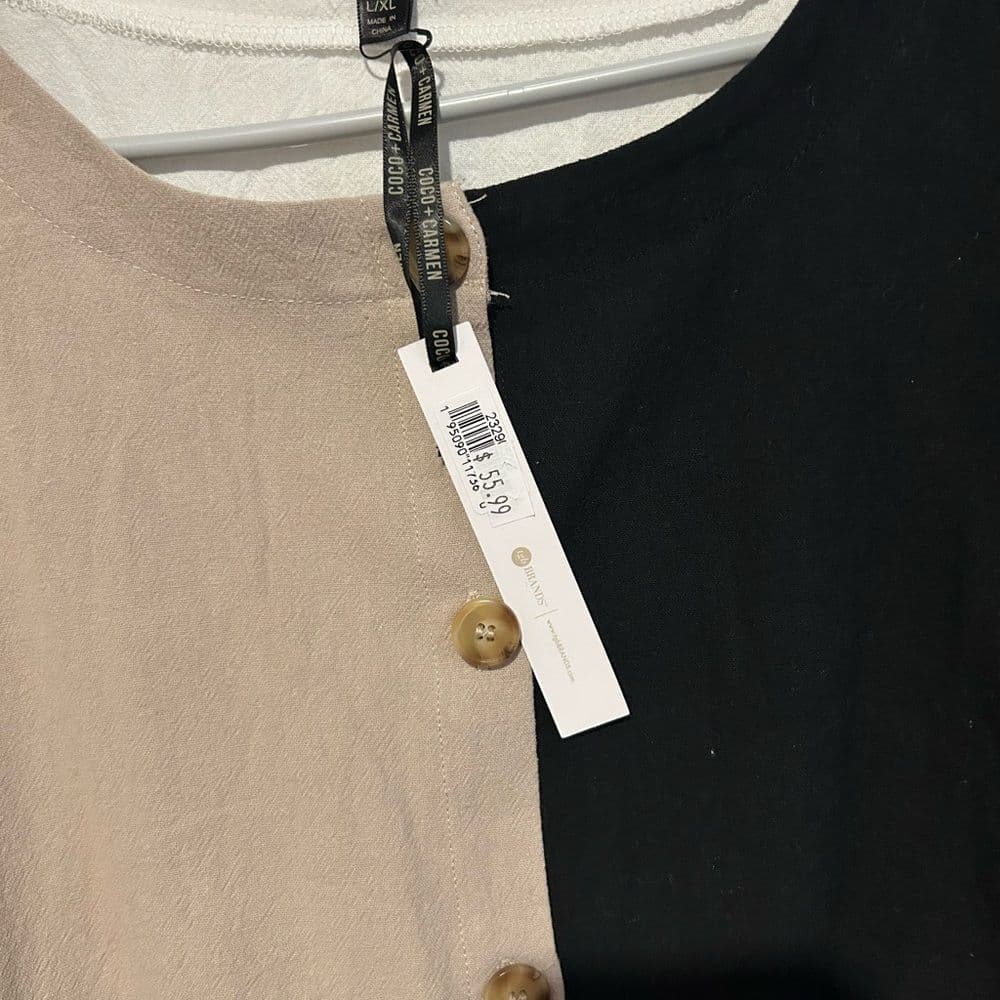Women’s Coco And Carmen Blouse Top Size L/XL NWT