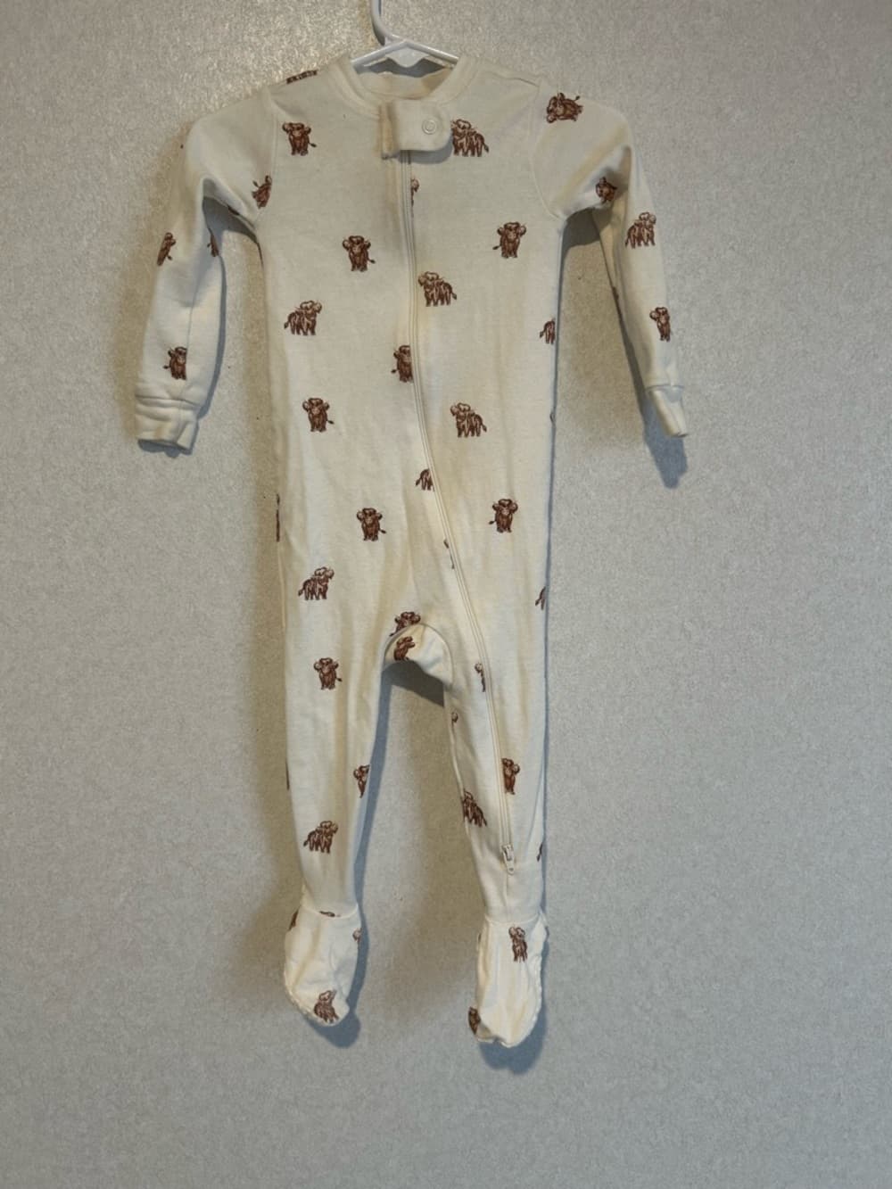NWOT Baby Girl Or Boy Members Mark Highland Cow Footie PJs With Zip Up - Thumbnail 4
