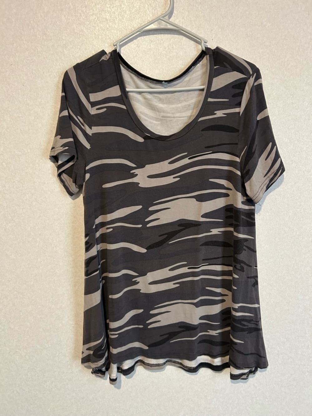 Women’s Camp T Shirt With Round Neck And Short Sleeves, Lightweight, Size XL - Thumbnail 2