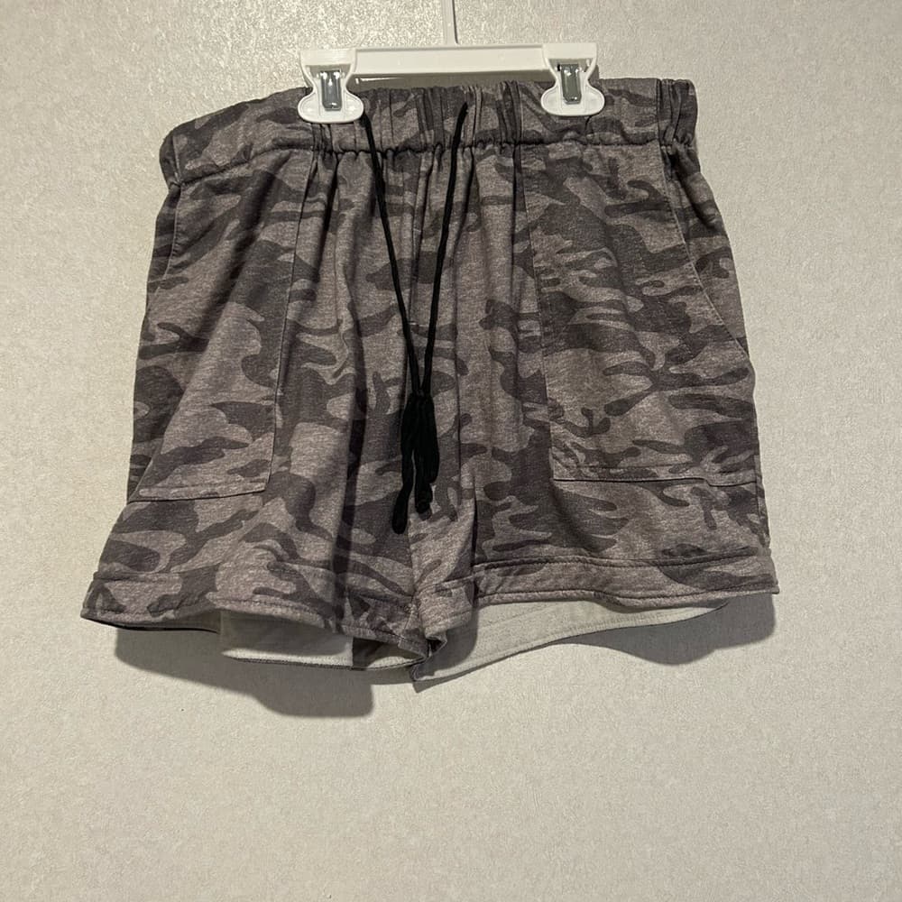 Women’s Camo Print Summer Shorts, Double Lined And Thicker Size XL With Pockets - Thumbnail 2
