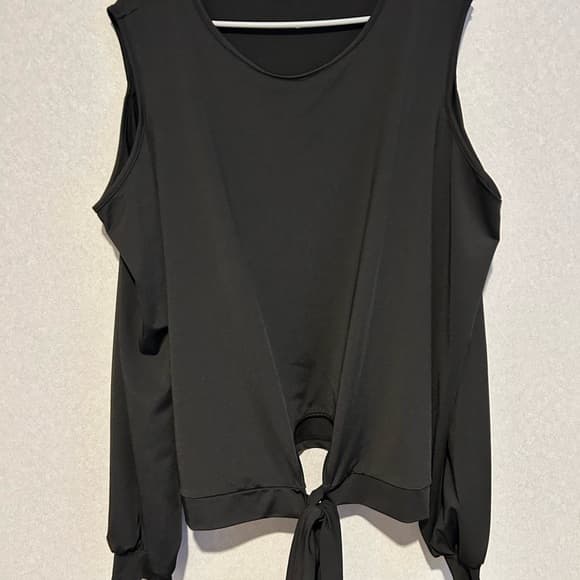 NWOT Women’s Black Blouse Exposed Shoulder Tie Bottom SHEIN Size 3XL - Thumbnail 3