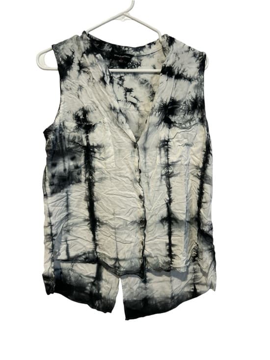 Women’s Ruffled Tank Top With Open V Back Rock & Republic, Size Medium - Thumbnail 5