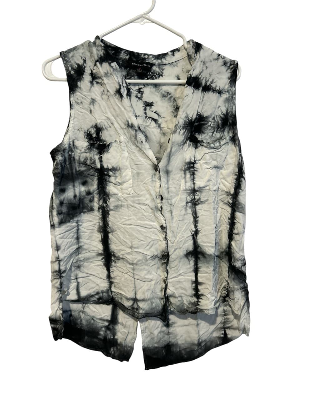 Women’s Ruffled Tank Top With Open V Back Rock & Republic, Size Medium - Thumbnail 4
