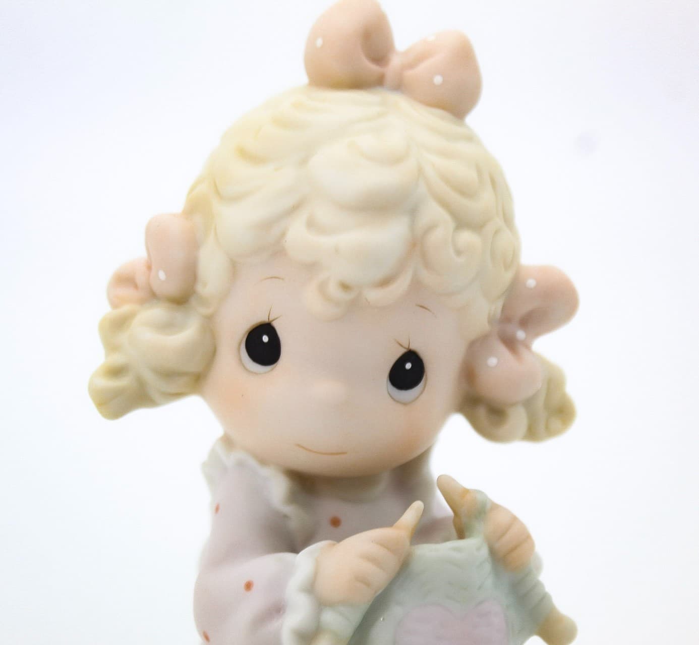Precious Moments My Love Will Keep You Warm Enesco Porcelain Figurine 1997 - Thumbnail 3
