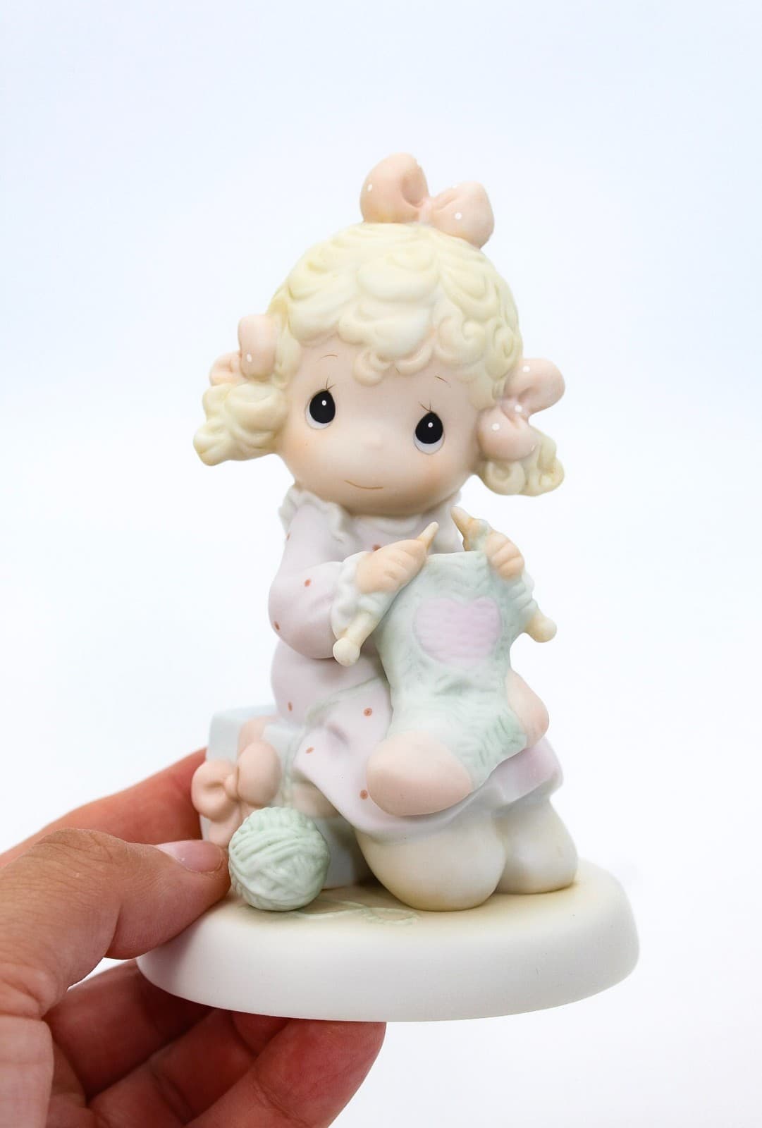 Precious Moments My Love Will Keep You Warm Enesco Porcelain Figurine 1997 - Thumbnail 2
