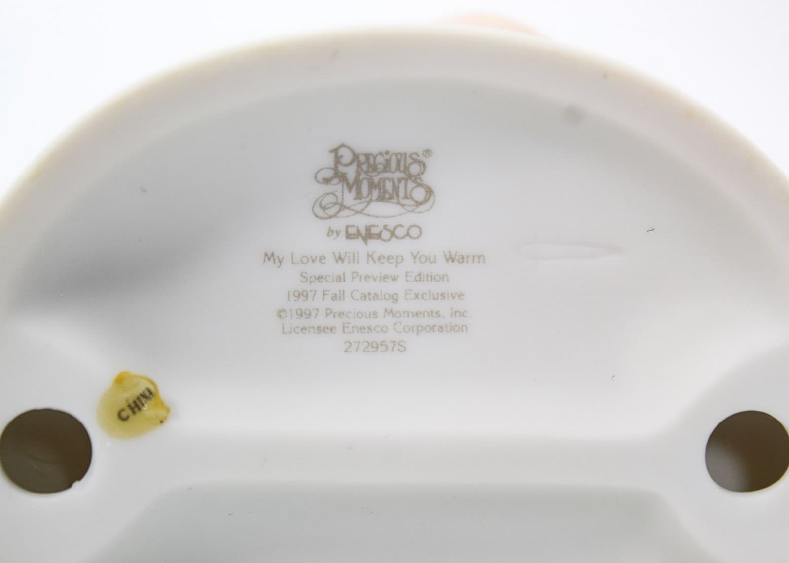 Precious Moments My Love Will Keep You Warm Enesco Porcelain Figurine 1997 - Thumbnail 7
