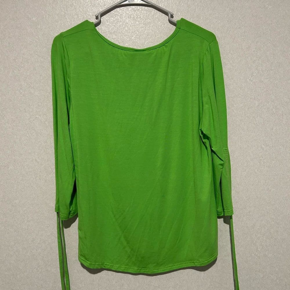 Coco And Carmen Green Women’s Blouse Size S/M, Retro With A Flare - Thumbnail 2