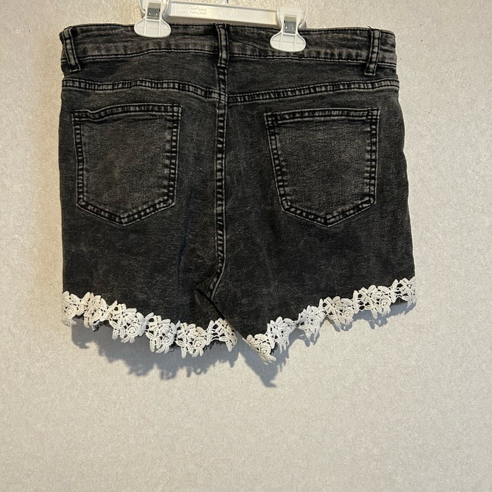 Women’s Black And White Distressed Shorts With Lace Accents, Size XL