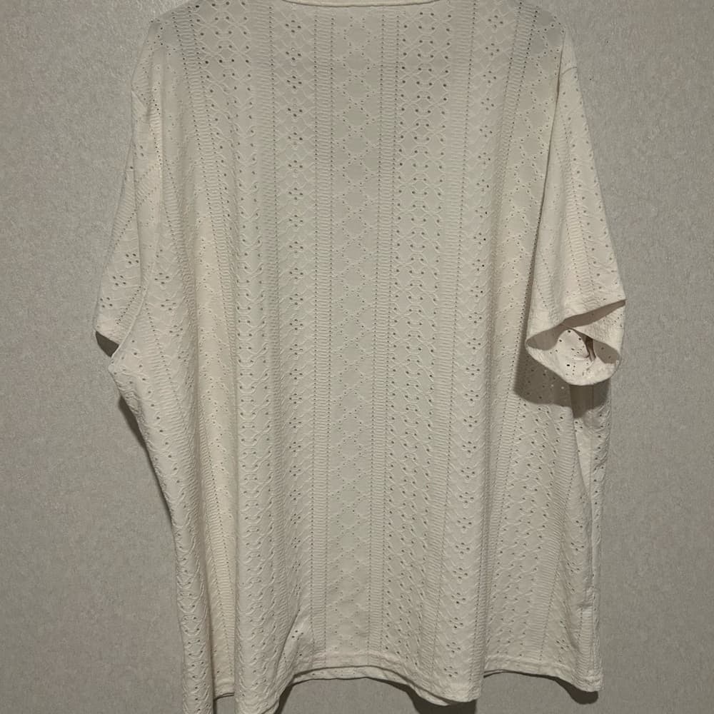 Beautiful Women’s Plus Size Blouse Top, Lace Design, Size 4XL