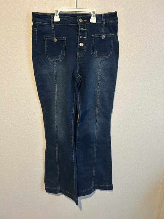 Women’s High Waisted Button Up Blue Jeans With Front Accent Pockets, Large - Thumbnail 4