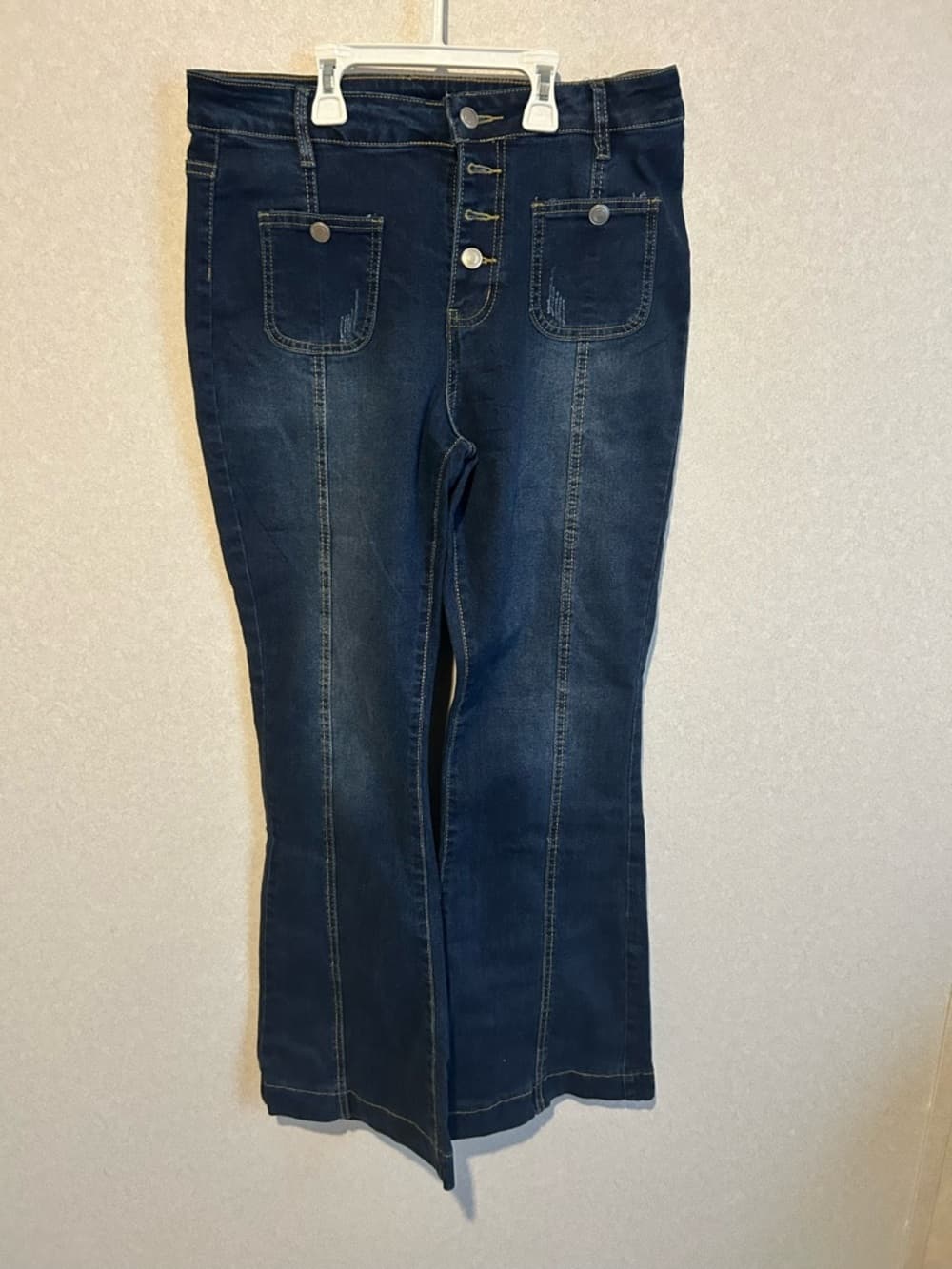 Women’s High Waisted Button Up Blue Jeans With Front Accent Pockets, Large - Thumbnail 3
