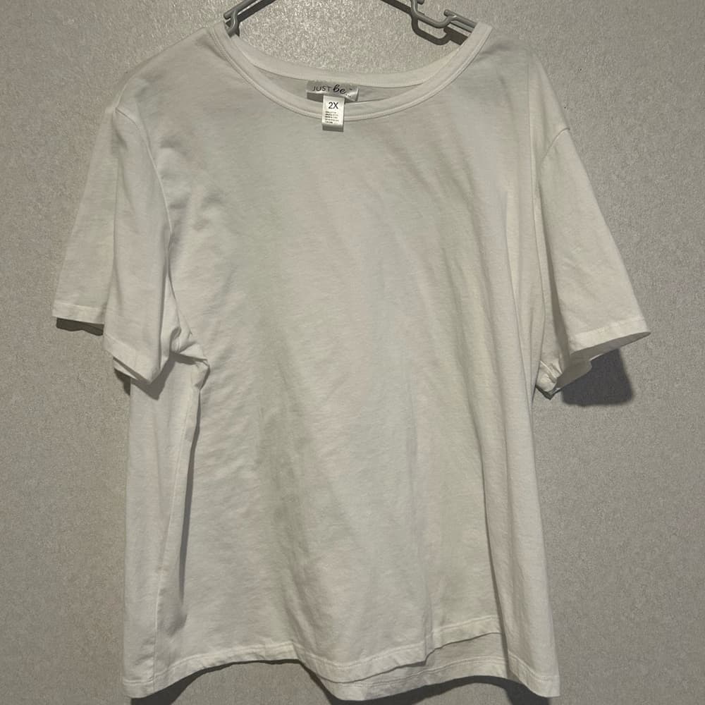 Women’s Plus Size, Plain White Tee Shirt, Made Of A Cotten Blend, Size 2X - Thumbnail 3