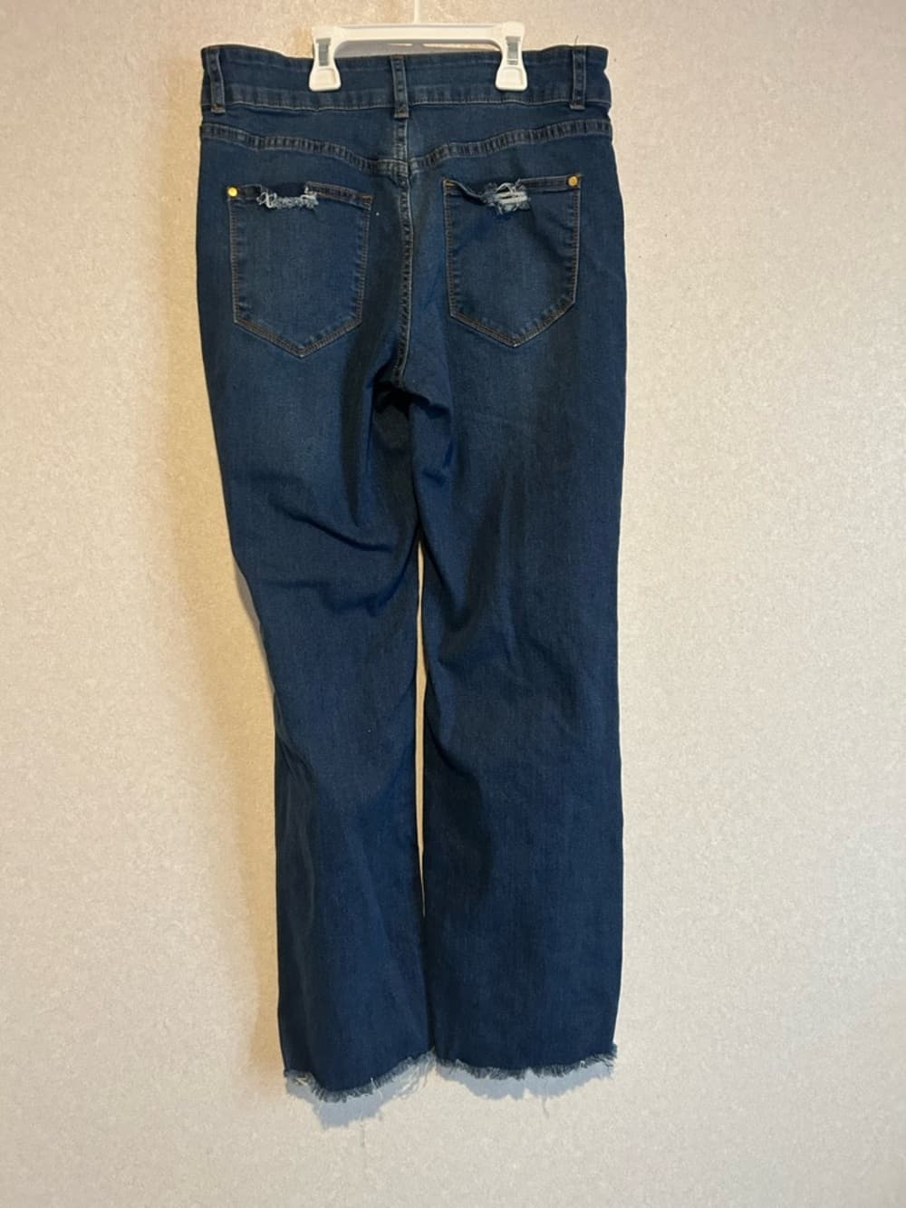 Women’s/girls Blue Jeans With Stretch, Fringe Bottom And Back Pockets, Size M