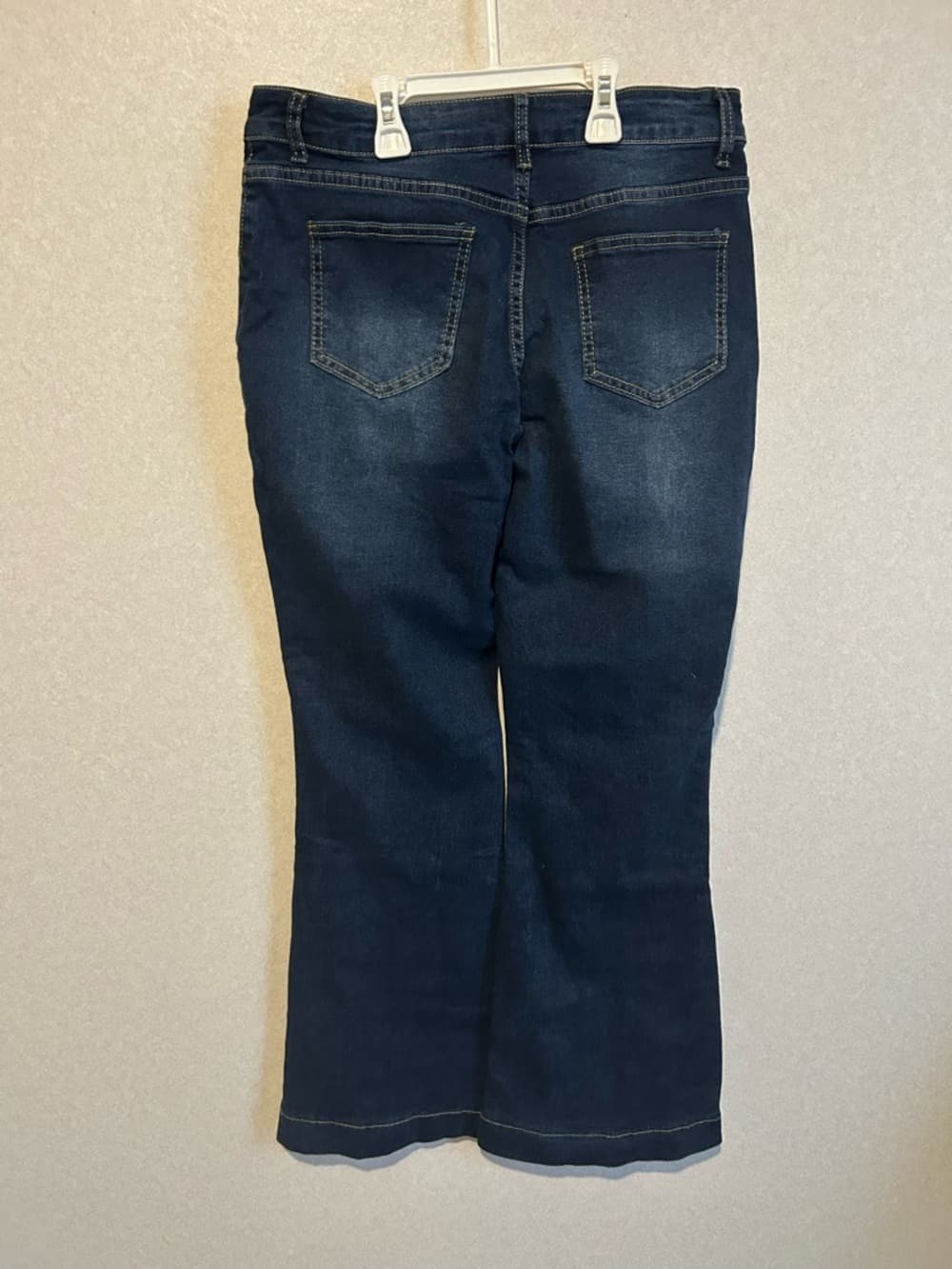 Women’s High Waisted Button Up Blue Jeans With Front Accent Pockets, Large