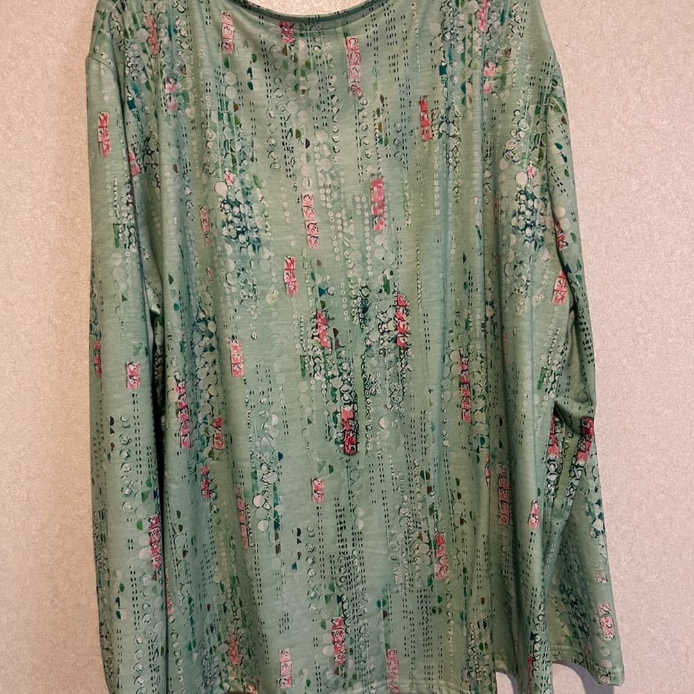 Women’s Plus Size Long Sleeve Tee Shirt, Bubble And Floral Design, 5XL - Thumbnail 2