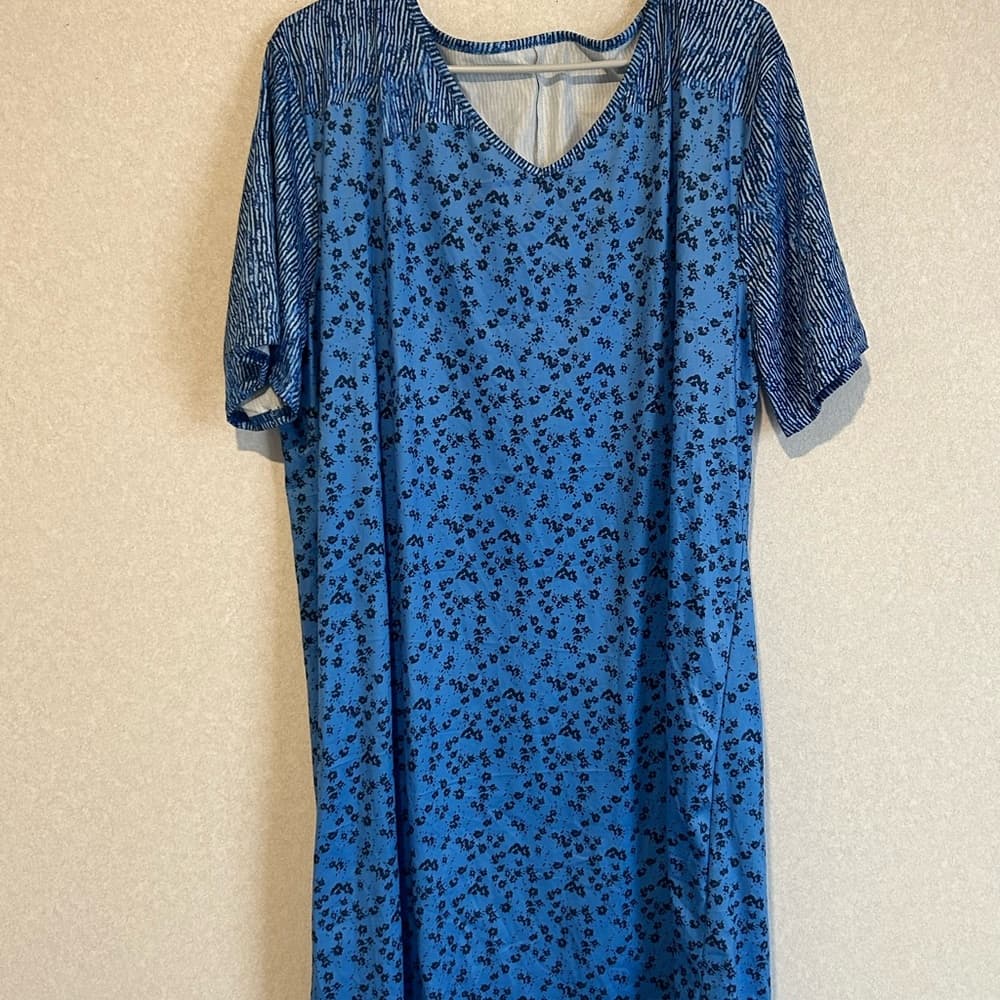 Women’s Plus Size Floral Dress, Light/dark Blue Floral Design Size 3XL - Thumbnail 4