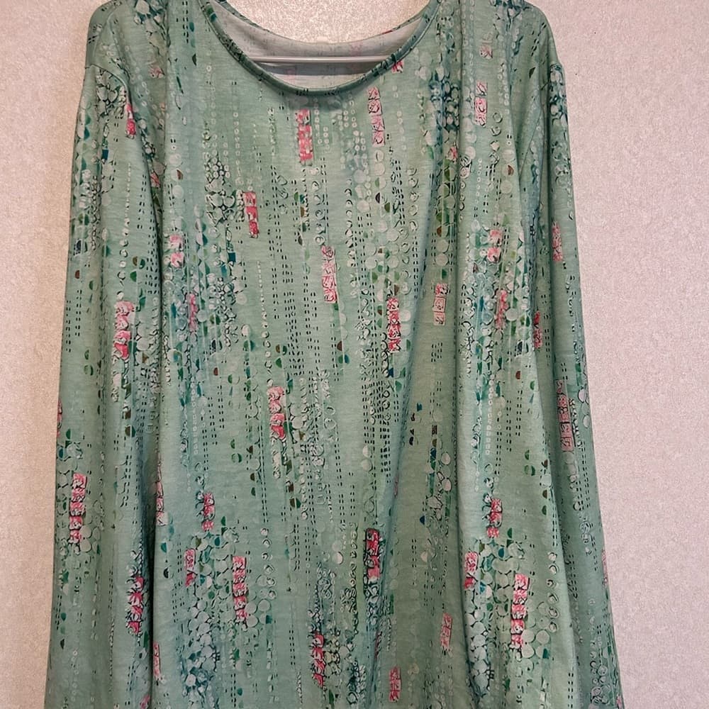 Women’s Plus Size Long Sleeve Tee Shirt, Bubble And Floral Design, 5XL - Thumbnail 3